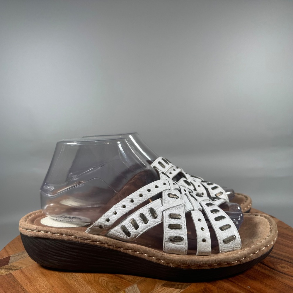 Clarks Artisan Womens White Leather Woven Studded Wedge Slide Sandals Size 9.5 M